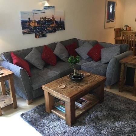 Holyrood Park Apartment Единбург Екстериор снимка